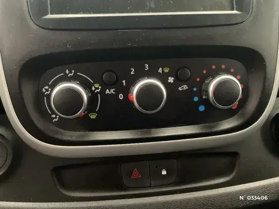 RENAULT TRAFIC FG III - voiture d'occasion - Photo 27