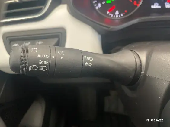 RENAULT CLIO V - voiture d'occasion - Photo 31