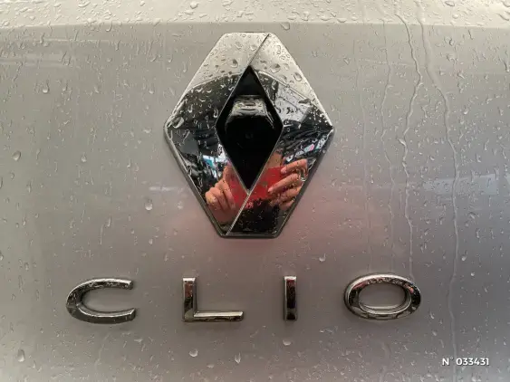RENAULT CLIO V - voiture d'occasion - Photo 24