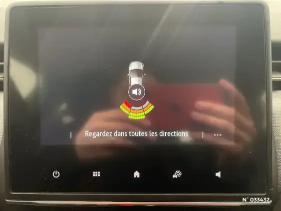 RENAULT CLIO V - voiture d'occasion - Photo 14