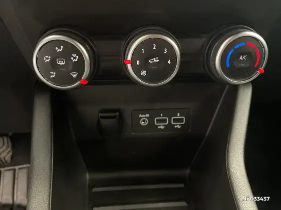 RENAULT CLIO V - voiture d'occasion - Photo 31