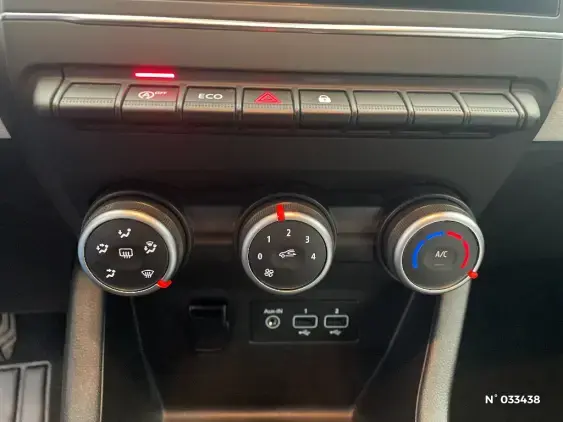 RENAULT CLIO V - voiture d'occasion - Photo 31