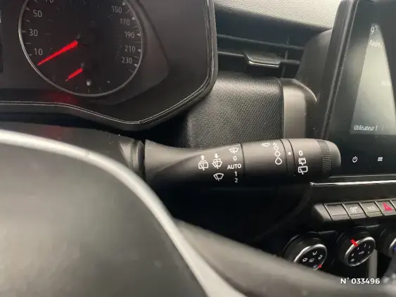 RENAULT CLIO V - voiture d'occasion - Photo 28