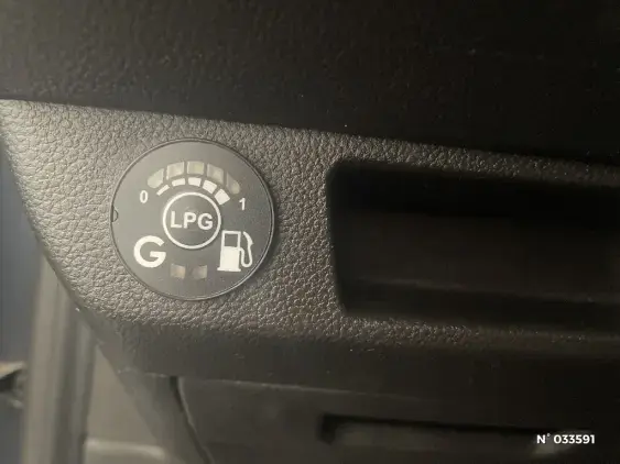 RENAULT CLIO V - voiture d'occasion - Photo 27