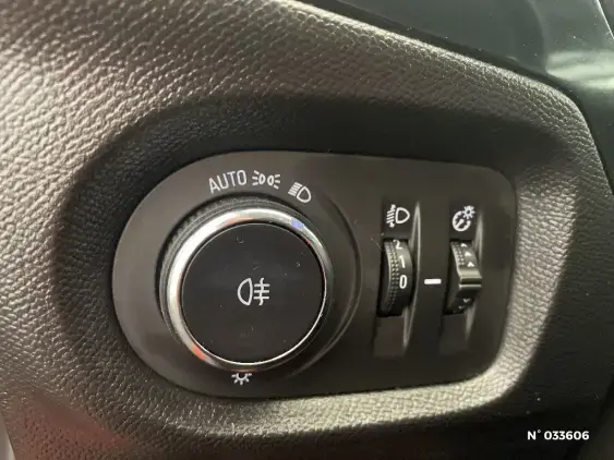 OPEL CORSA F - voiture d'occasion - Photo 14