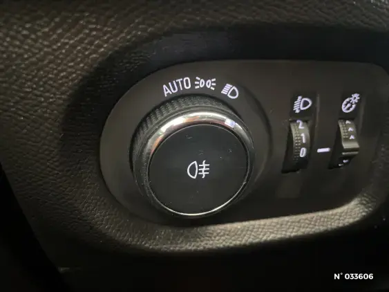 OPEL CORSA F - voiture d'occasion - Photo 30