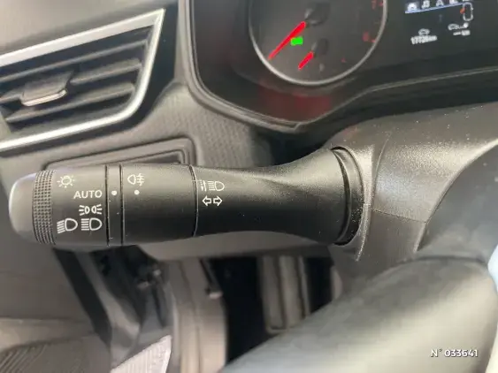 RENAULT CLIO V - voiture d'occasion - Photo 27