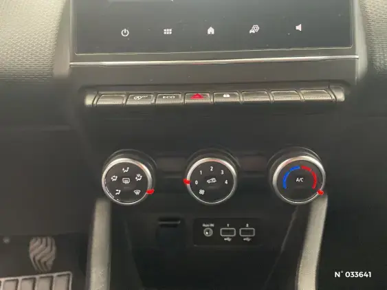 RENAULT CLIO V - voiture d'occasion - Photo 29