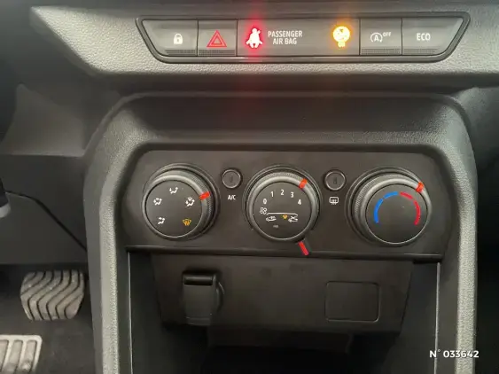 DACIA SANDERO III - voiture d'occasion - Photo 30