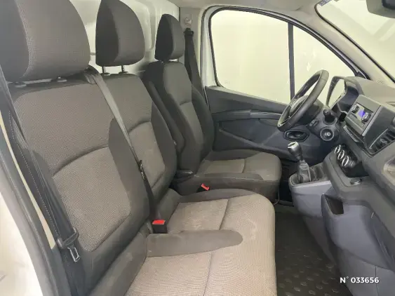 RENAULT TRAFIC III - voiture d'occasion - Photo 11