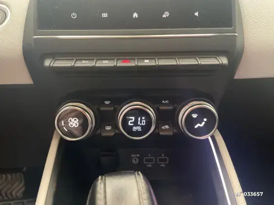 RENAULT CLIO V - voiture d'occasion - Photo 28