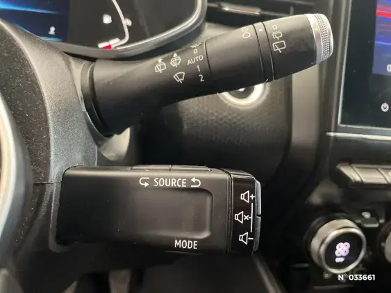 RENAULT CLIO V - voiture d'occasion - Photo 35