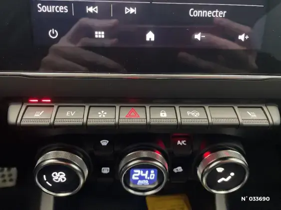 RENAULT ARKANA - voiture d'occasion - Photo 27