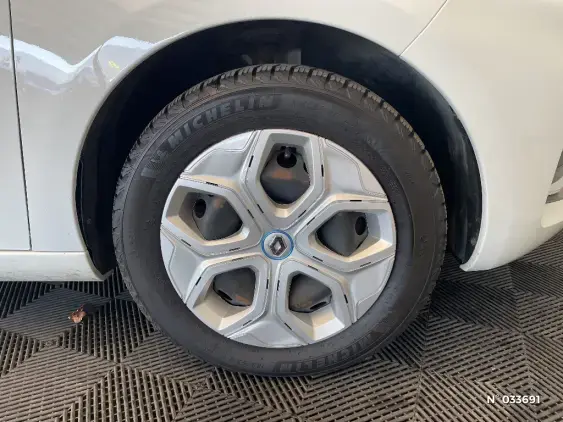 RENAULT ZOE - voiture d'occasion - Photo 8