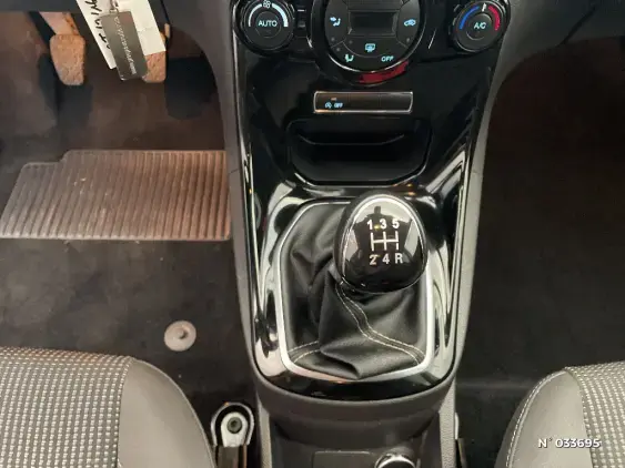 FORD FIESTA VI - voiture d'occasion - Photo 27