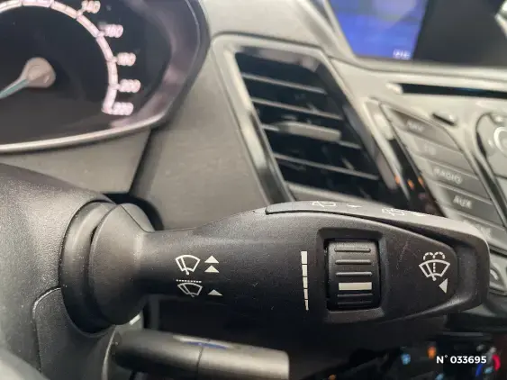 FORD FIESTA VI - voiture d'occasion - Photo 29