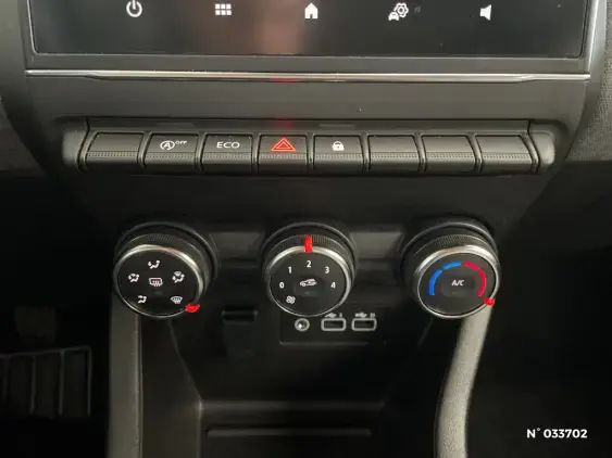 RENAULT CLIO V - voiture d'occasion - Photo 32