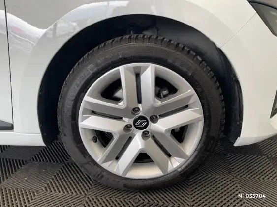 RENAULT CLIO V - voiture d'occasion - Photo 8