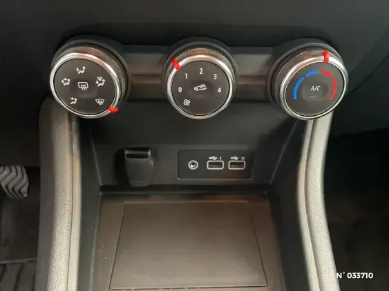 RENAULT CAPTUR II - voiture d'occasion - Photo 30