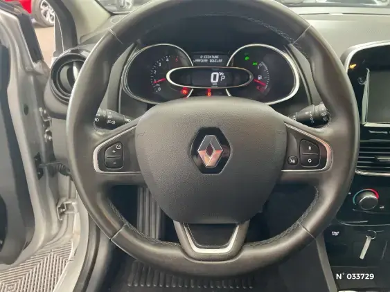 RENAULT CLIO IV - voiture d'occasion - Photo 25