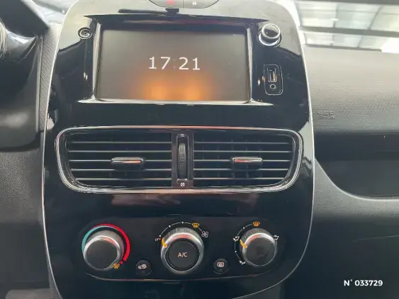 RENAULT CLIO IV - voiture d'occasion - Photo 27