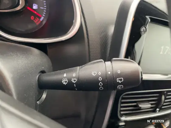 RENAULT CLIO IV - voiture d'occasion - Photo 29