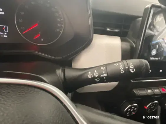 RENAULT CLIO V - voiture d'occasion - Photo 29