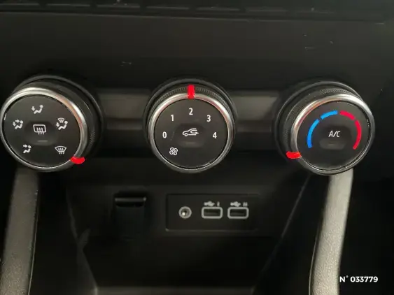 RENAULT CLIO V - voiture d'occasion - Photo 30