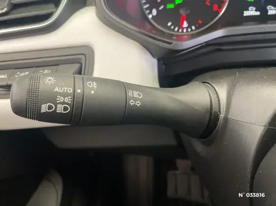 RENAULT CLIO V - voiture d'occasion - Photo 32