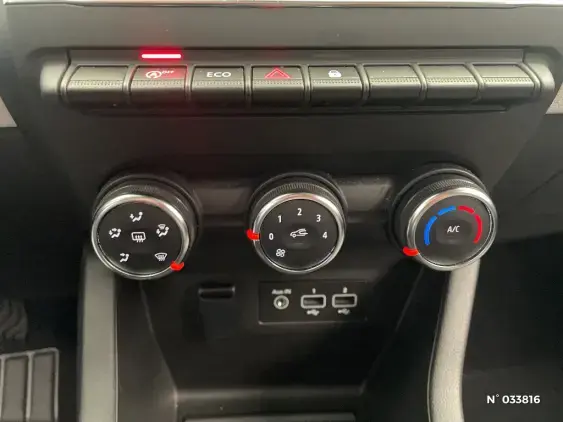 RENAULT CLIO V - voiture d'occasion - Photo 36