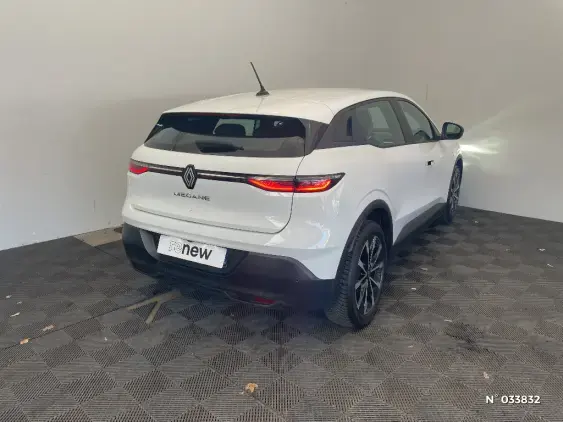 RENAULT MEGANE V - voiture d'occasion - Photo 4