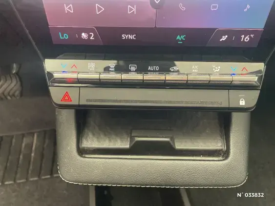 RENAULT MEGANE V - voiture d'occasion - Photo 26