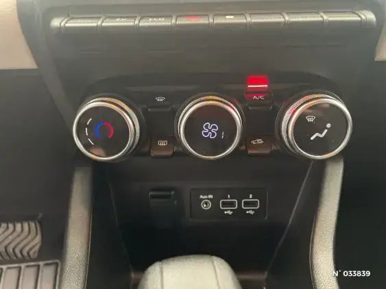 RENAULT CLIO V - voiture d'occasion - Photo 27