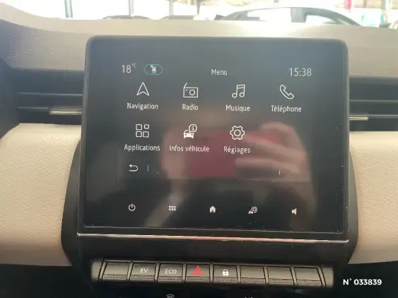 RENAULT CLIO V - voiture d'occasion - Photo 28