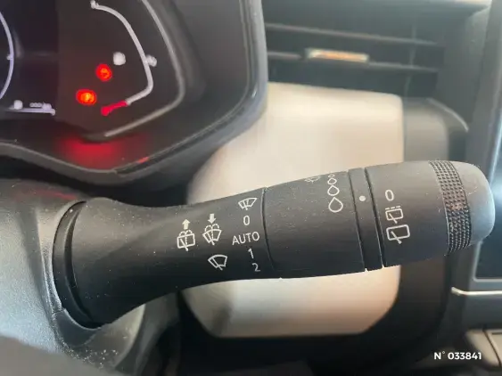 RENAULT CLIO V - voiture d'occasion - Photo 28