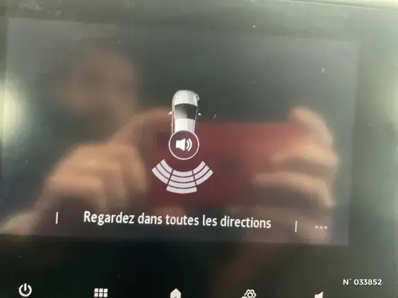 RENAULT CLIO V - voiture d'occasion - Photo 14