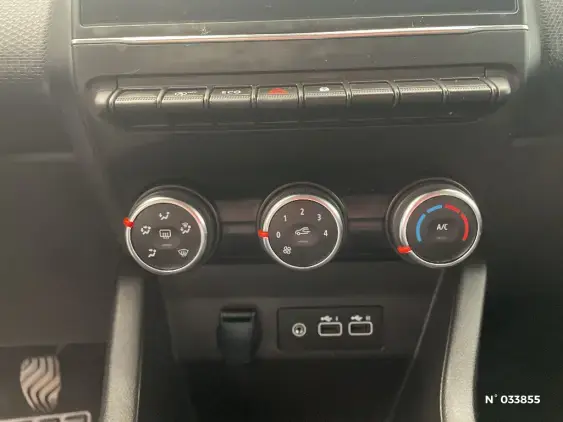 RENAULT CLIO V - voiture d'occasion - Photo 26