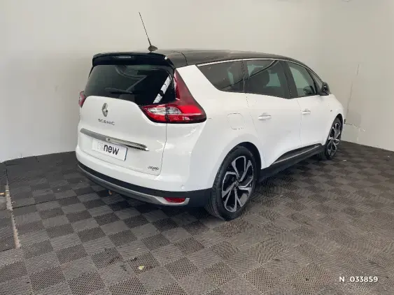 RENAULT SCENIC IV - voiture d'occasion - Photo 4