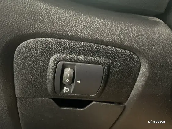 RENAULT SCENIC IV - voiture d'occasion - Photo 15