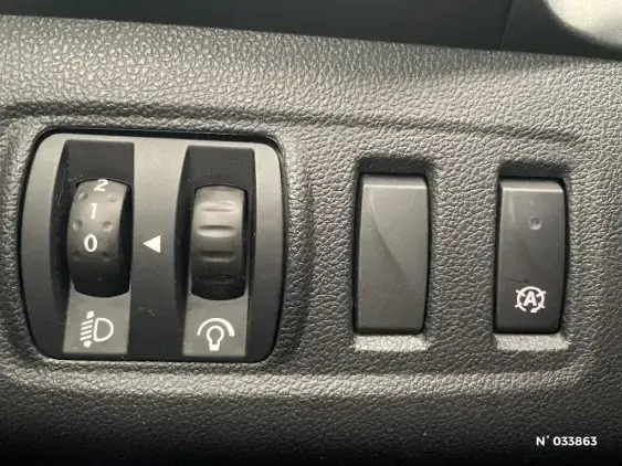 RENAULT CLIO IV - voiture d'occasion - Photo 15