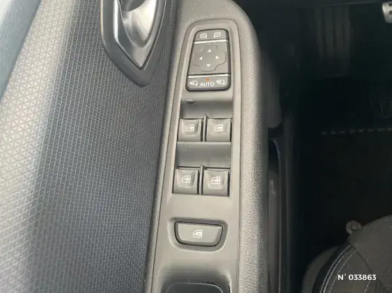 RENAULT CLIO IV - voiture d'occasion - Photo 29