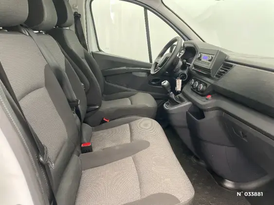 RENAULT TRAFIC FG III - voiture d'occasion - Photo 10
