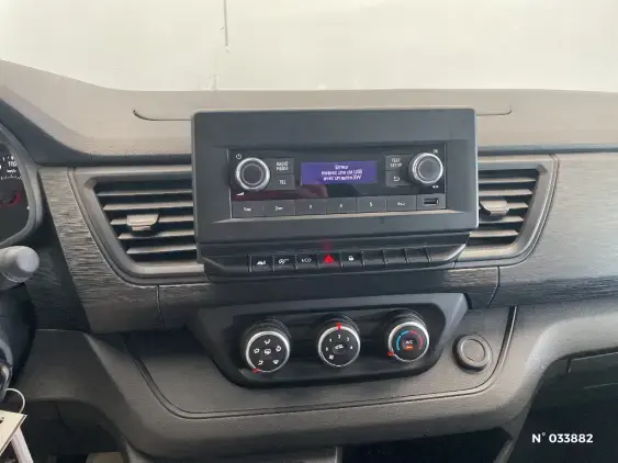 RENAULT TRAFIC FG III - voiture d'occasion - Photo 13