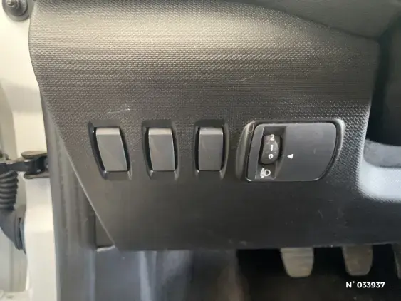 RENAULT TWINGO III - voiture d'occasion - Photo 14