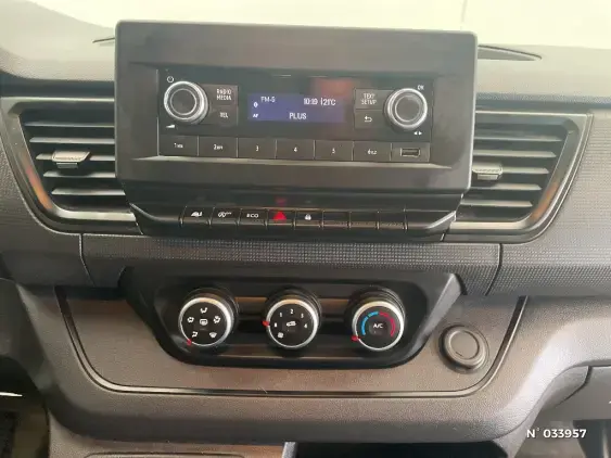 RENAULT TRAFIC FG III - voiture d'occasion - Photo 12