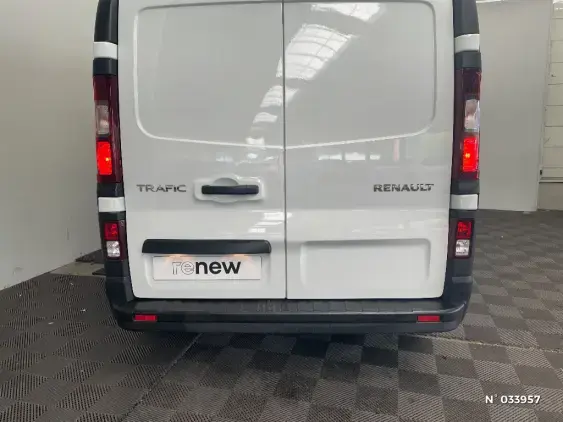 RENAULT TRAFIC FG III - voiture d'occasion - Photo 6