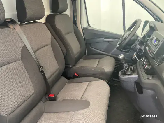 RENAULT TRAFIC FG III - voiture d'occasion - Photo 10