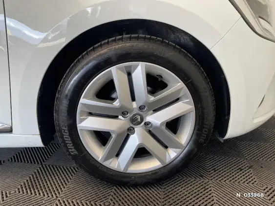 RENAULT CLIO V - voiture d'occasion - Photo 8