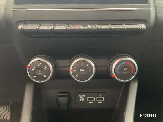 RENAULT CLIO V - voiture d'occasion - Photo 28