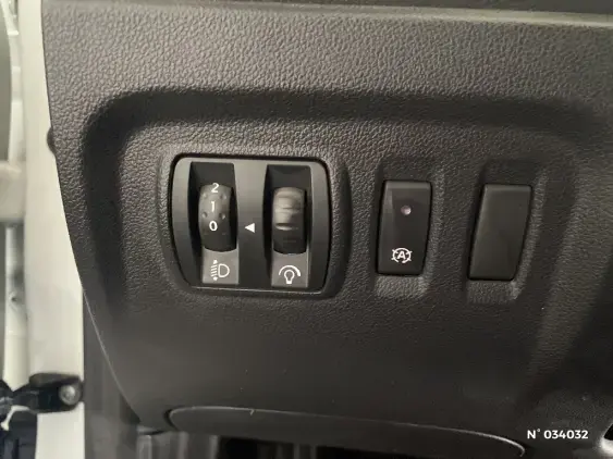 RENAULT CAPTUR - voiture d'occasion - Photo 15